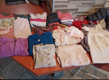 Lot de vêtements fille taille 12 mois hiver