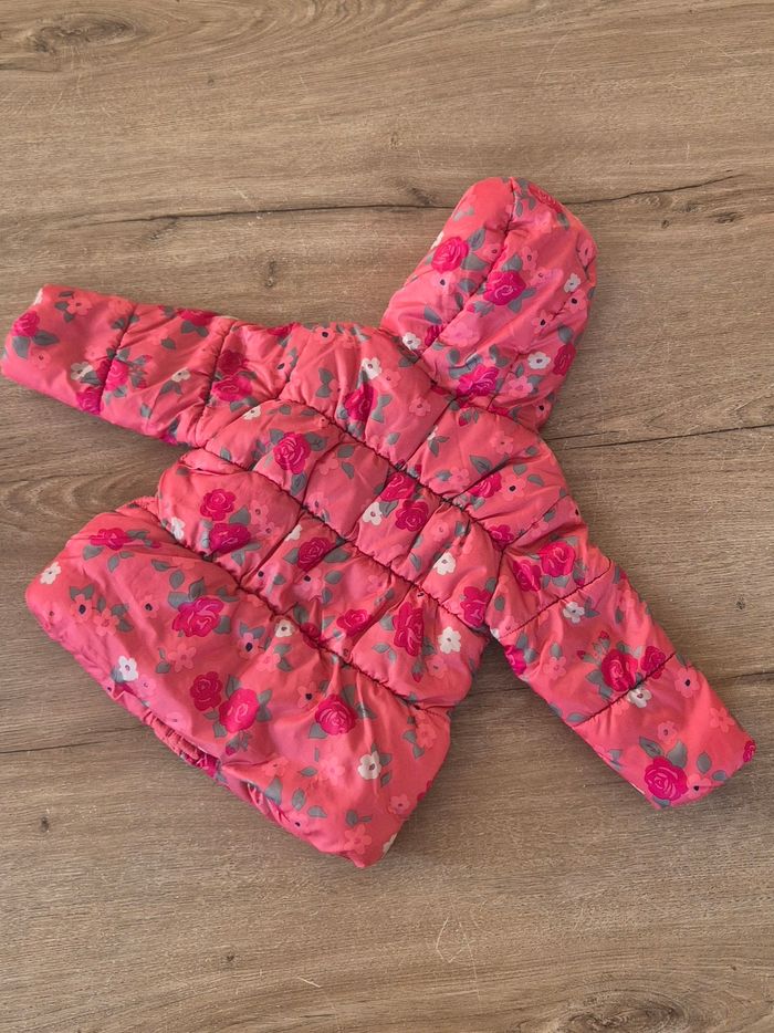 Doudoune Benetton 6 mois 🌸 - photo numéro 4