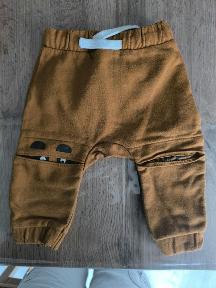 Pantalons 6 mois - photo numéro 3