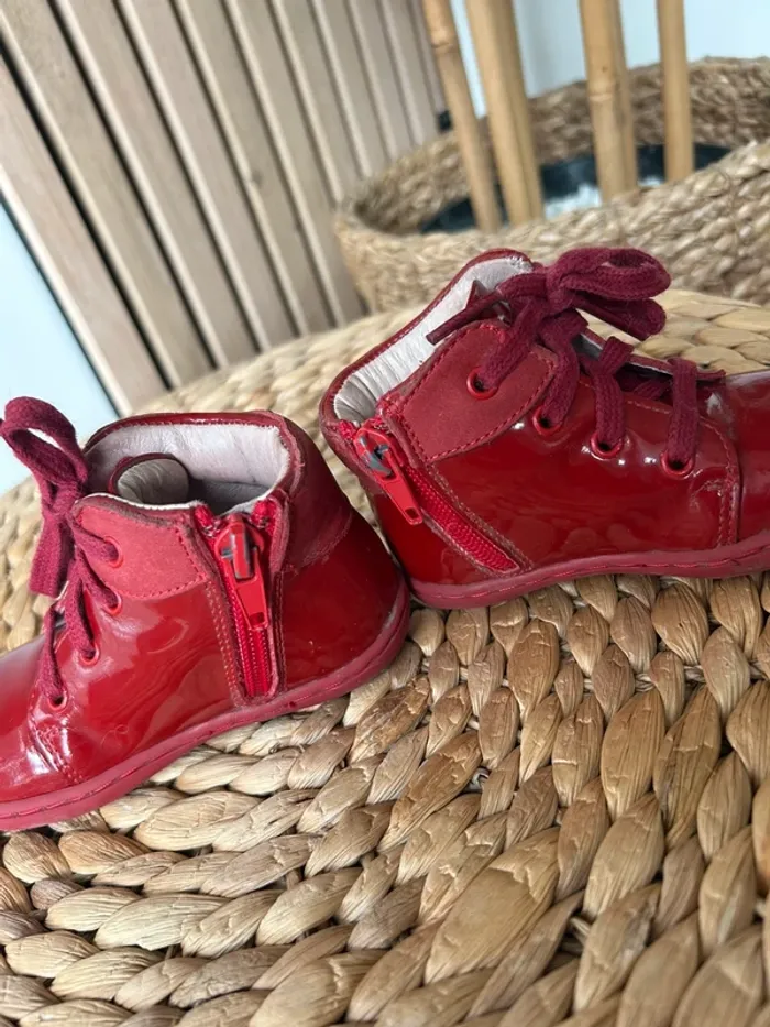 Chaussures vernies rouges taille 20 - photo numéro 3