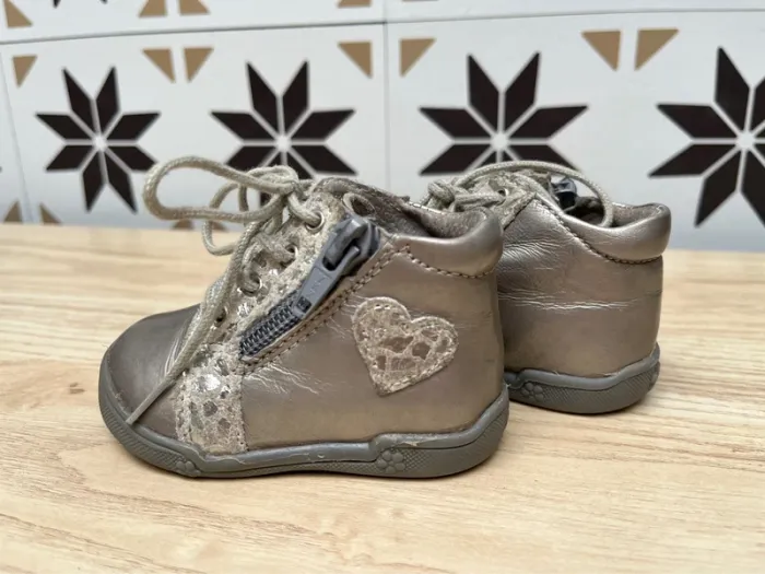 Chaussures État neuf fille Argenté 17 - photo numéro 3