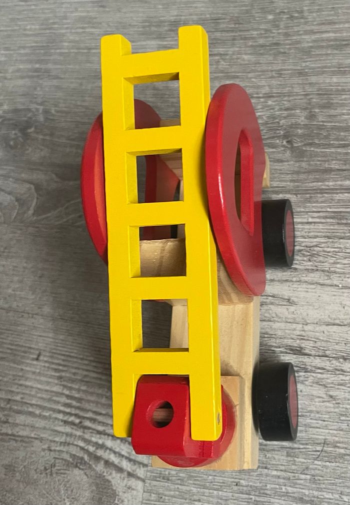 Camion pompier bois - photo numéro 5