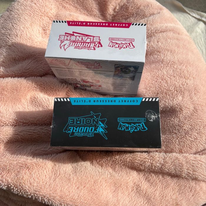 Lot 2 ETB Flamme blanche et Foudre noire - Pokemon - photo numéro 6