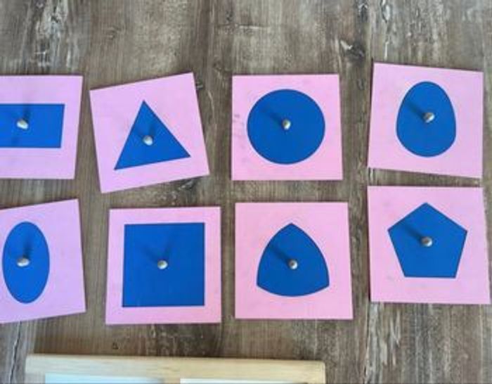 Plateau et formes à dessins Montessori - photo numéro 4