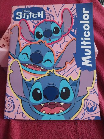 Livre de coloriages stitch et Angel