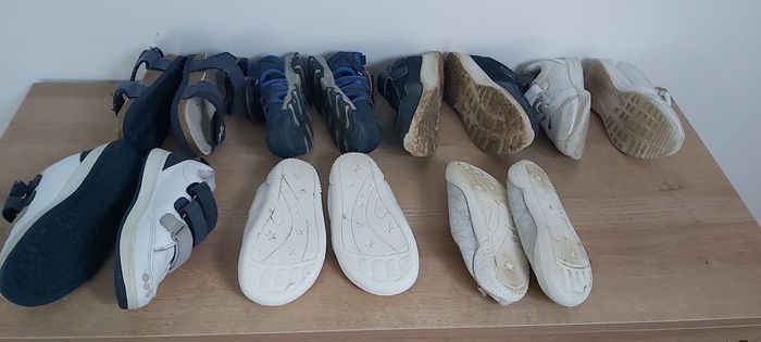 Lot de 7 paires de chaussures, chansons - photo numéro 2