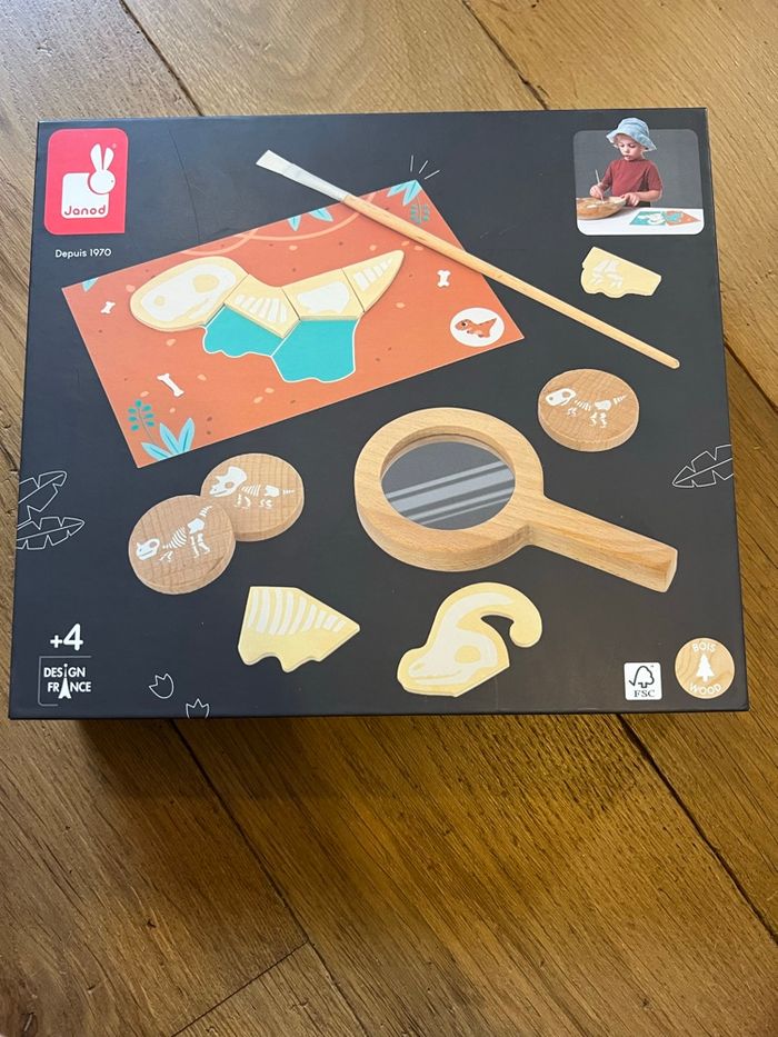 Jeu fouille dinosaure Janod