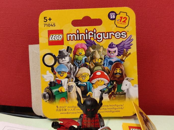 Minifig Lego chevalier vampire et accessoires - Parfait État - avec boîte - Lego Original - photo numéro 4