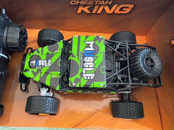 Voiture télécommandée - photo numéro 2