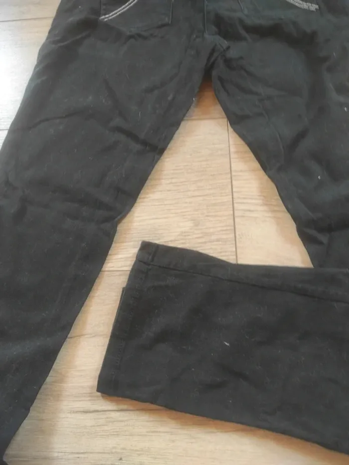 Jean noir taille 38 - photo numéro 2