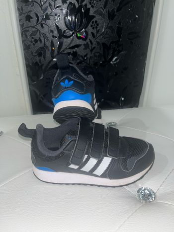 Basket Adidas à scratch