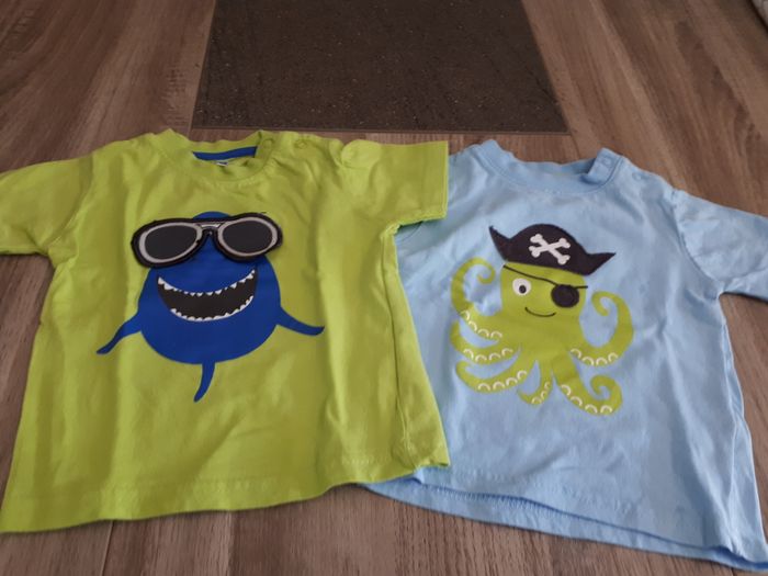 Lot 4 tee shirt manches courtes 3-6- mois