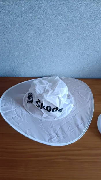 Chapeau Skoda