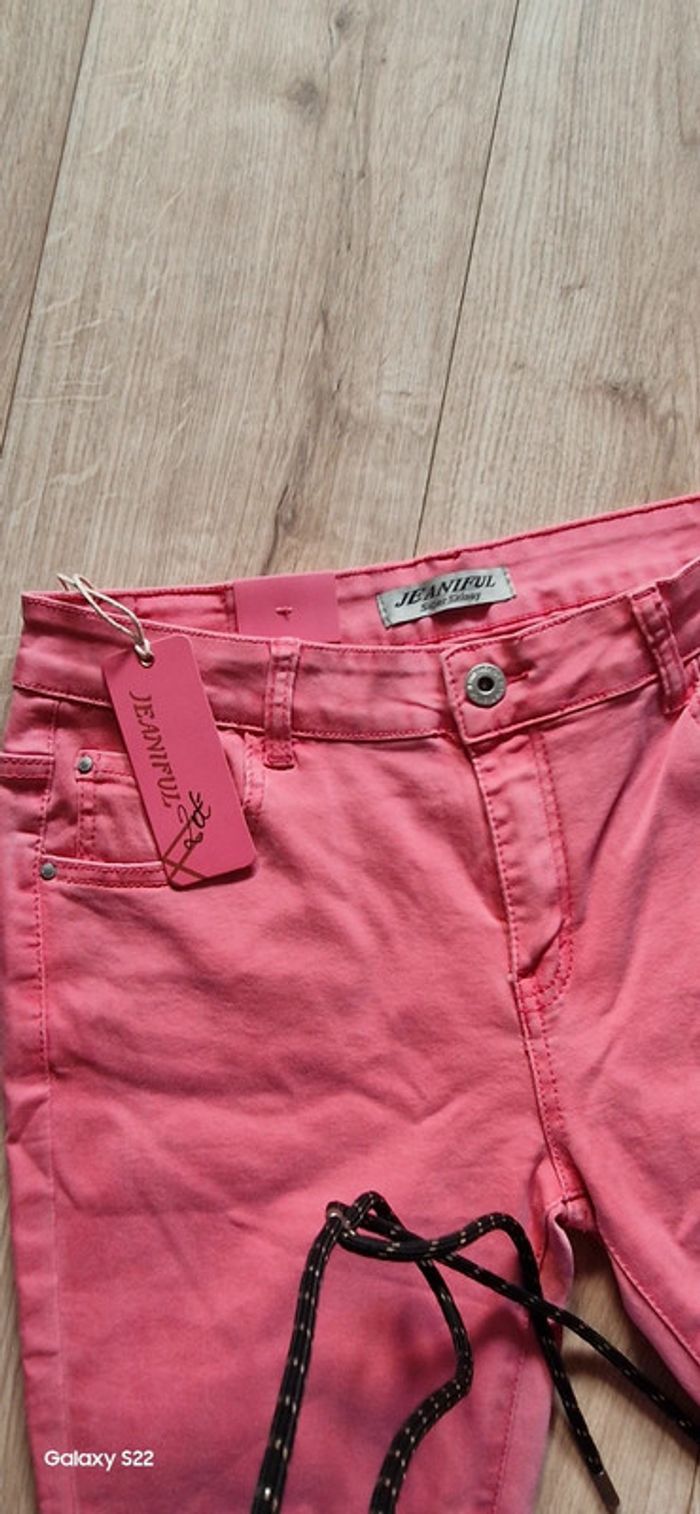 Jeans rose neuve - photo numéro 2