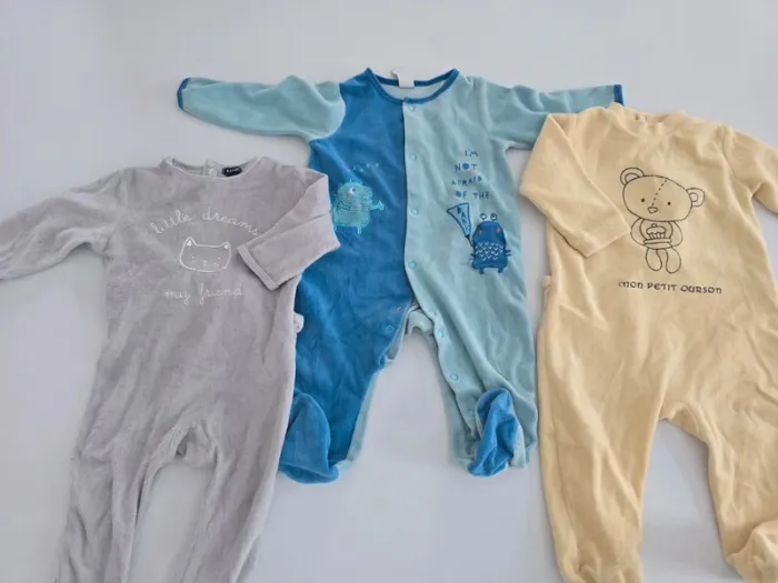 Lot de 3 pyjamas - photo numéro 2