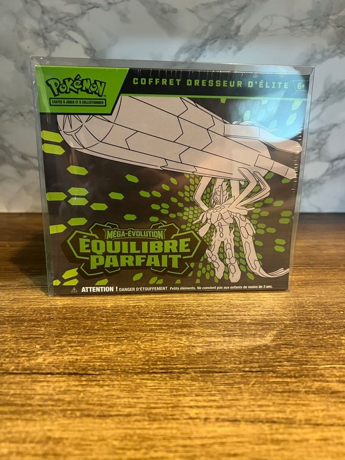 Etb équilibre parfait pokemon