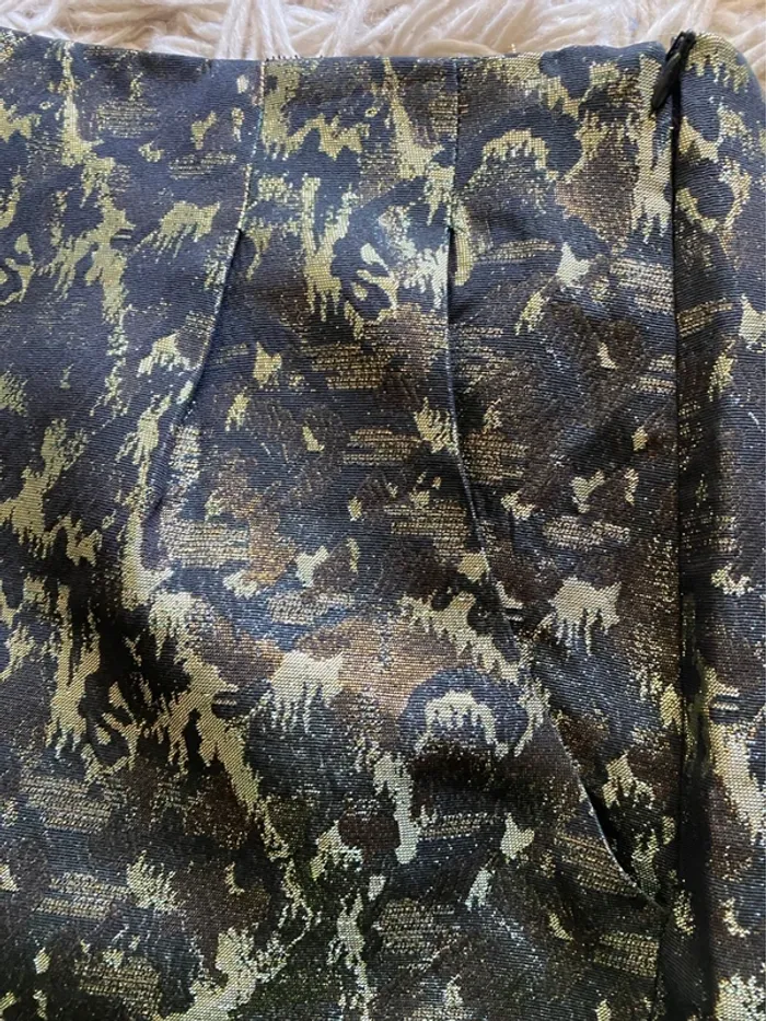 Short à pinces tissu brillant imprimé - photo numéro 6