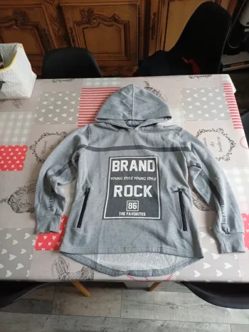 Sweat a capuche