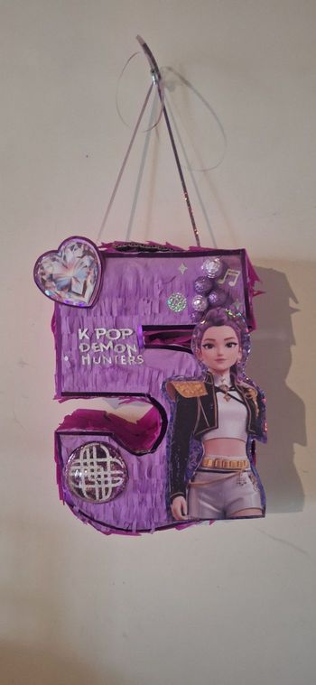 Pinata anniversaire k-pop 