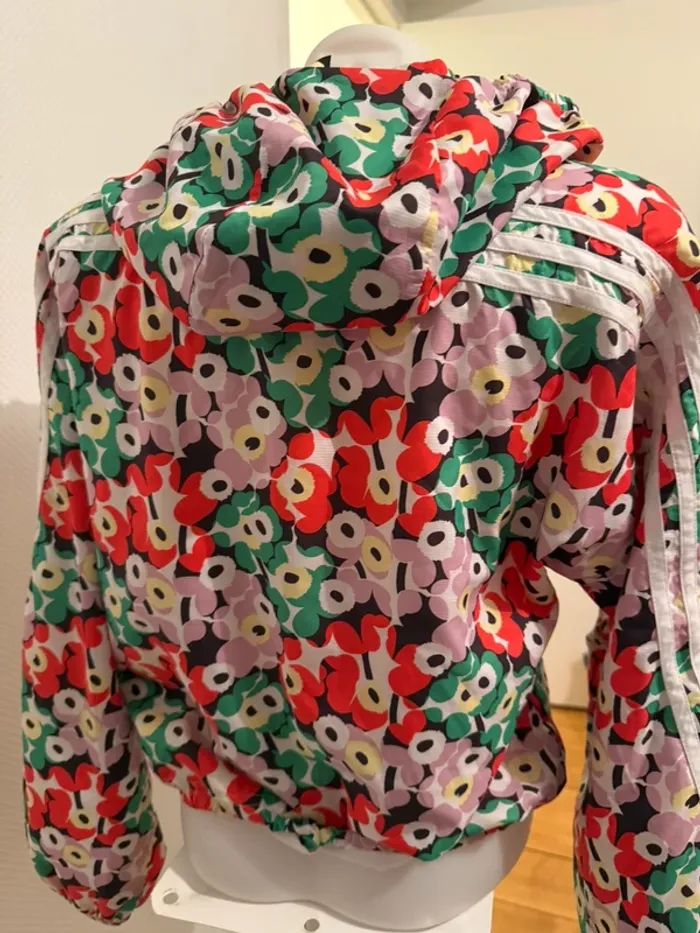 Veste en très bon état adidas taille 2XS - photo numéro 6