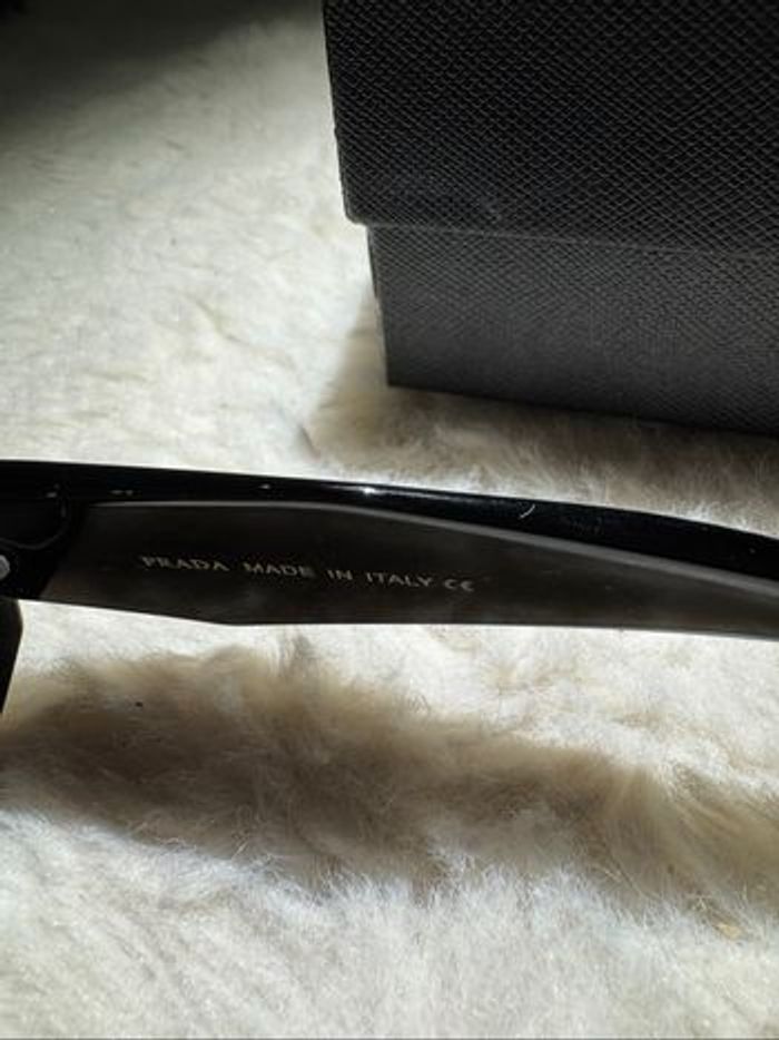 Lunette de soleil prada - photo numéro 3