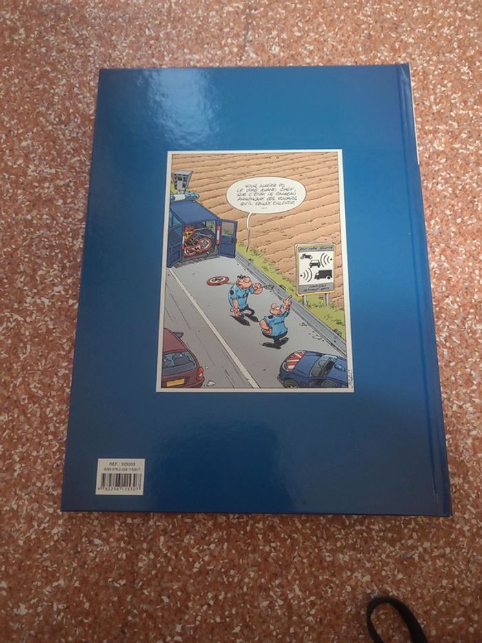 Les gendarmes. L'imitation de vitesse! - photo numéro 2