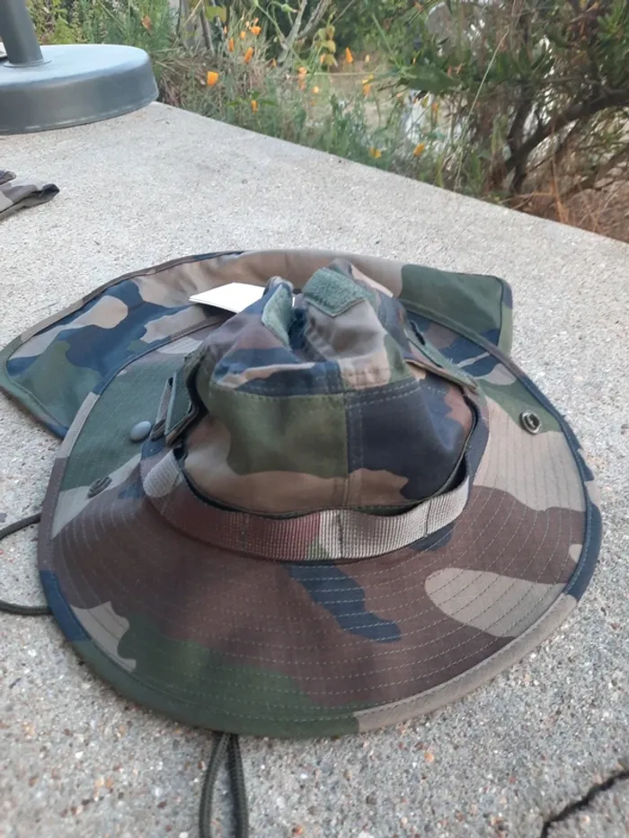 Chapeau militaire camouflage neuf taille 2 - photo numéro 2
