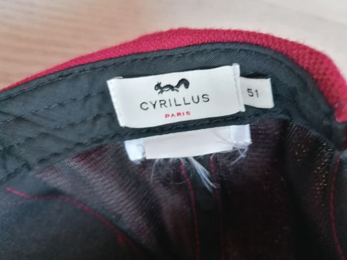 Casquette Cyrillus
Collection Harry Potter
Taille 51 correspond à du 6/8 ans
Très bon etat - photo numéro 3