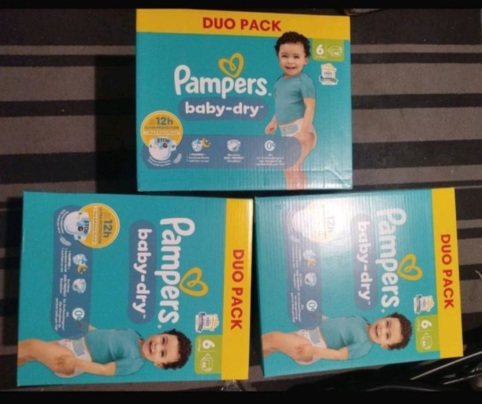 3 duo pack Pampers taille 6. 198 couches