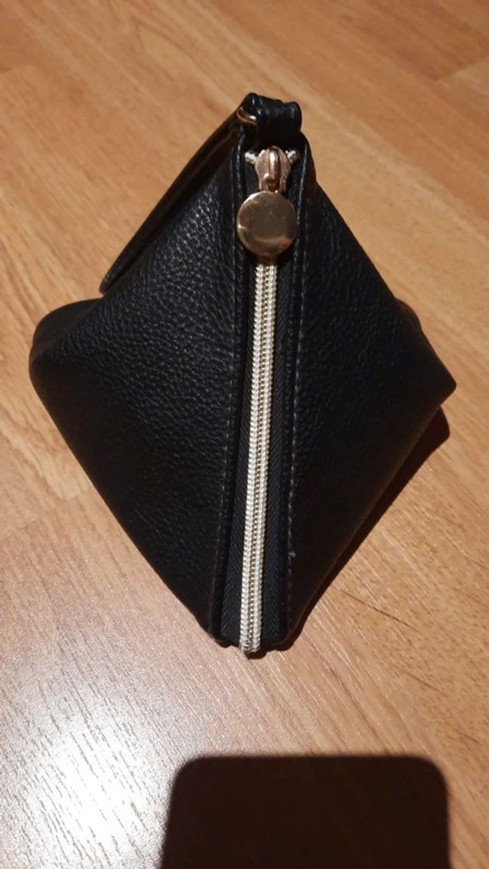 Pochette simili cuir - photo numéro 4