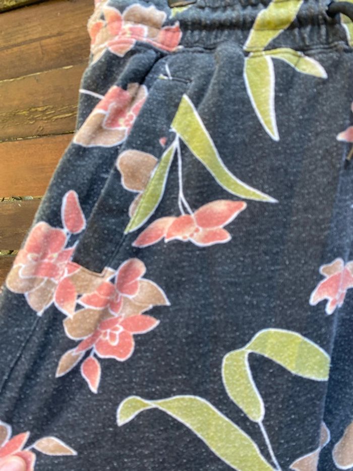 Pantalon fleuris - photo numéro 2