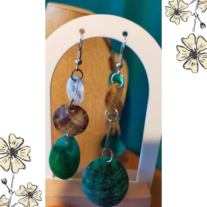 Parure collier long & boucles en nacre bleu et marron – style bohème - photo numéro 9