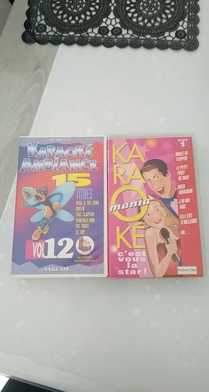 Lot de deux cassettes VHS karaoké