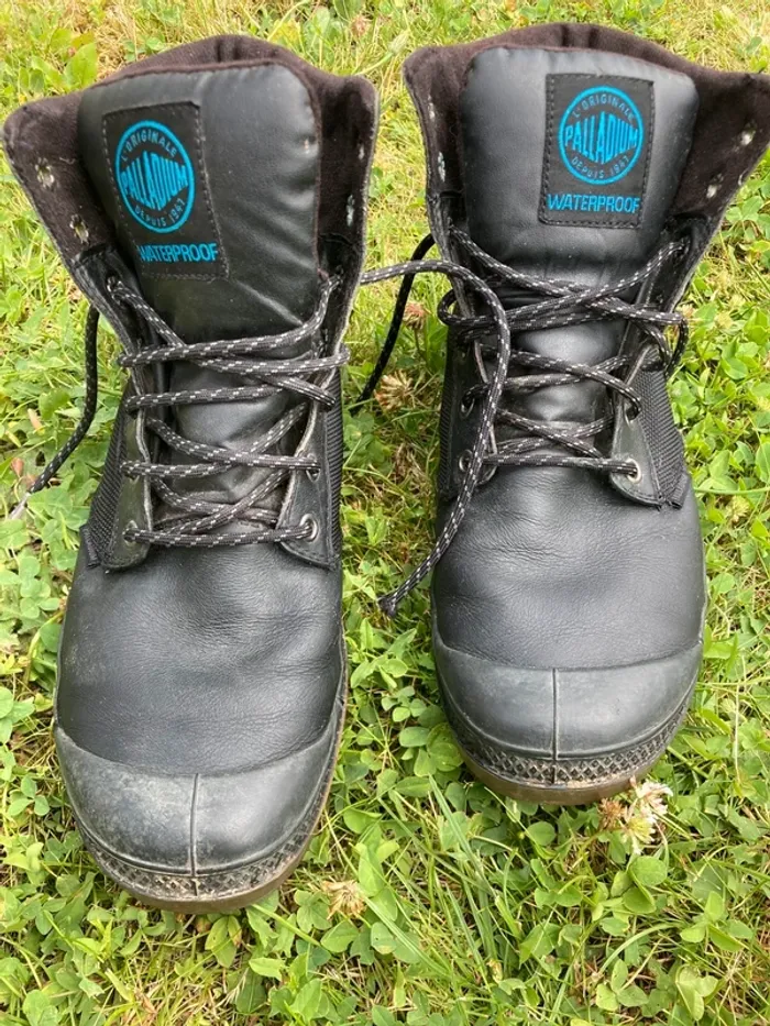 Palladium waterproof noire pointure 41