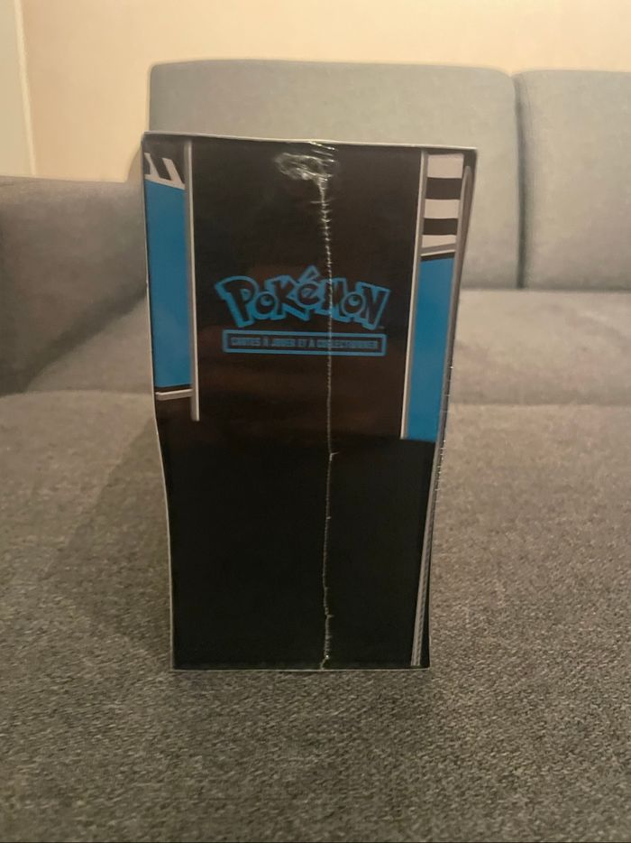 Pokémon foudre noir ETB 10.5 - photo numéro 3