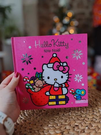Livre hello Kitty fête Noël