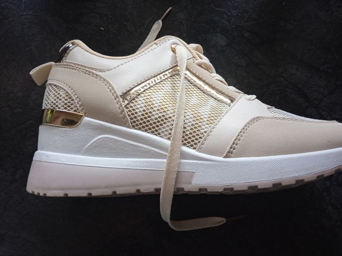 Chaussures beige fille taille 37 - photo numéro 3