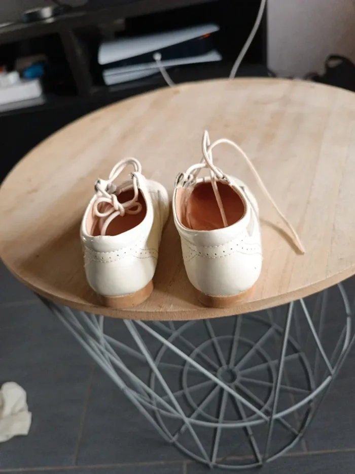 Chaussures blanches - photo numéro 5