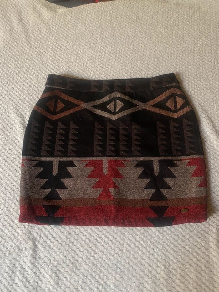 Jupe courte imprimée tribal