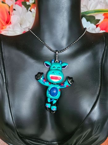 Sautoir avec son pendentif "vachette", Ikita,en acier inoxydable