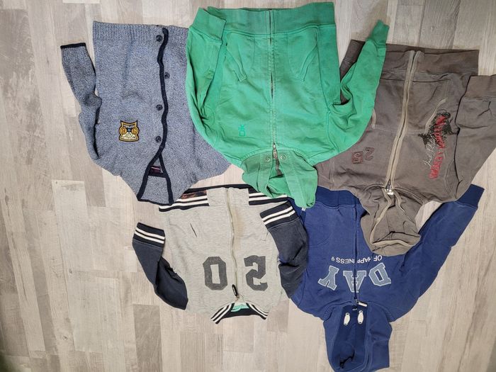 Lot de vêtements garçon 4 ans - photo numéro 6