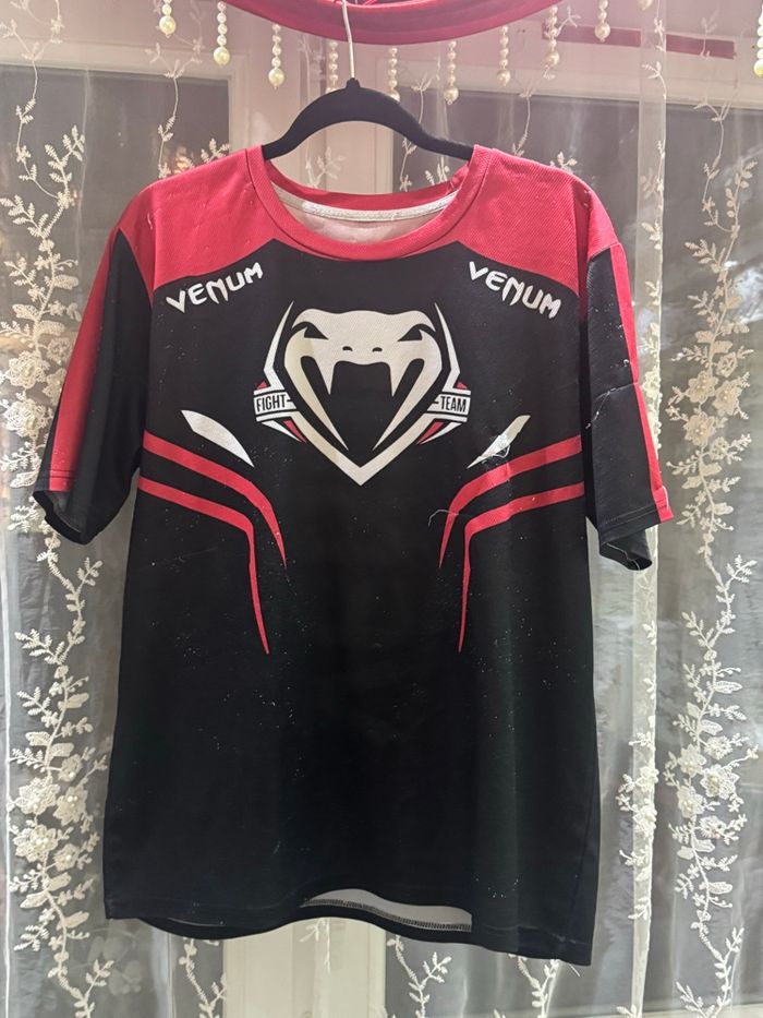 TEE shirt venum taille L