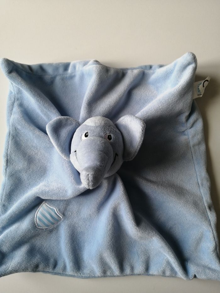 doudou éléphant