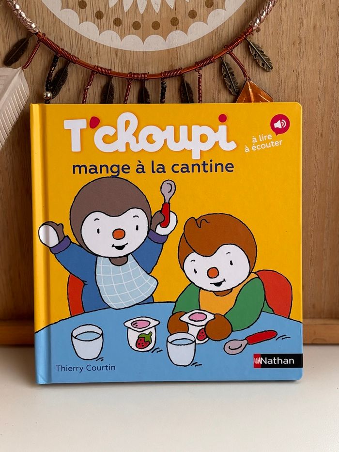 Livre tchoupi mange à la cantine