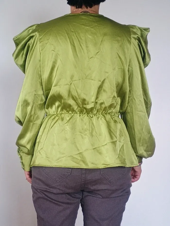 blouse satin vert T44 - photo numéro 2