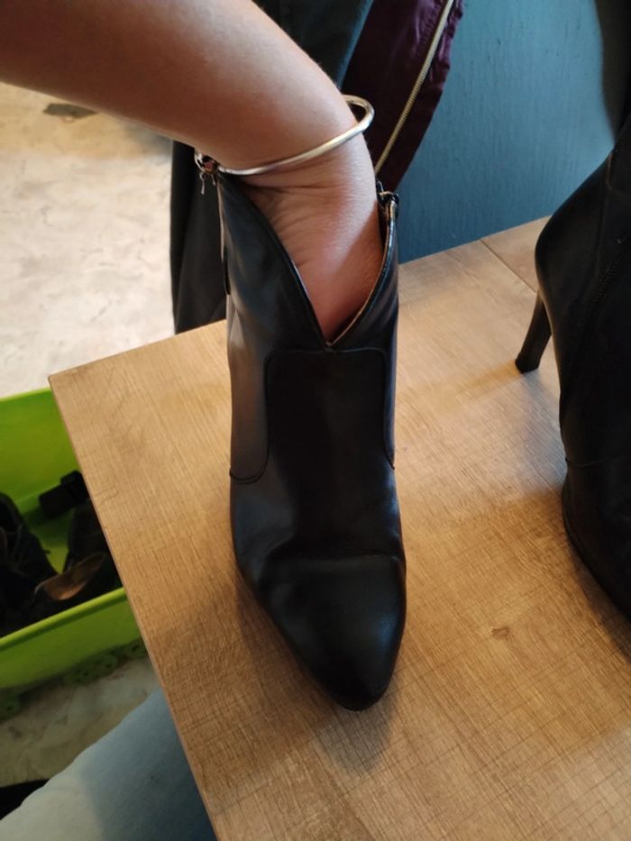 Bottines a talons hauts 36 (c) - photo numéro 3