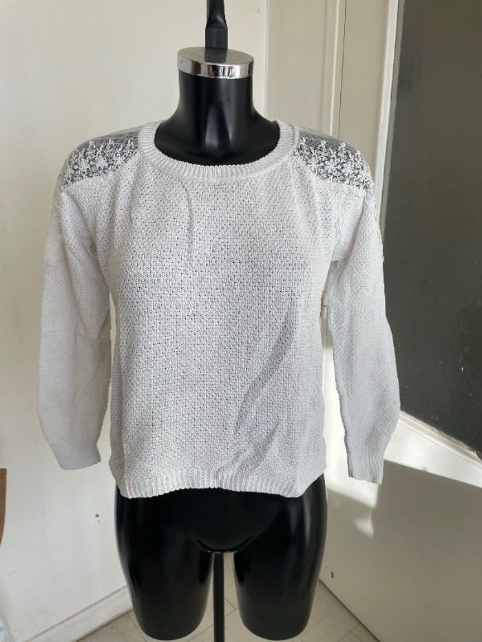 Pull avec dentelle Stradivarius taille 36/S