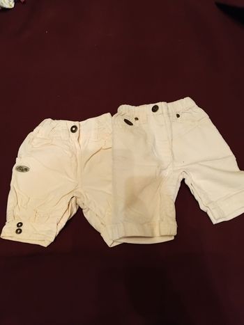 Lot de 2 pantalons taille 1 mois