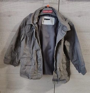 Veste grise légère 5 ans