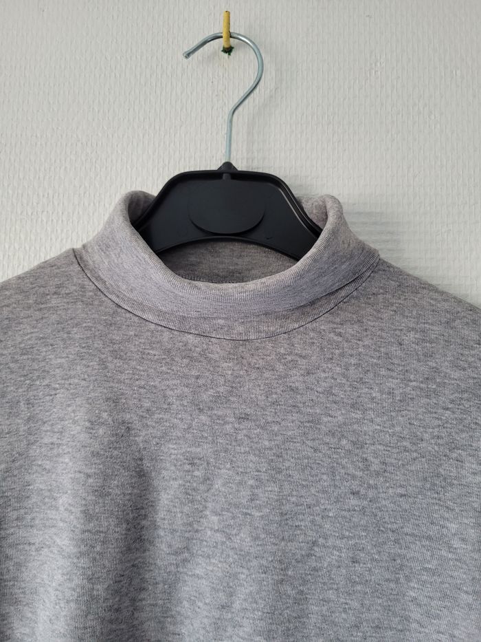 Sous-pull gris Zara 10 ans TBE - photo numéro 3